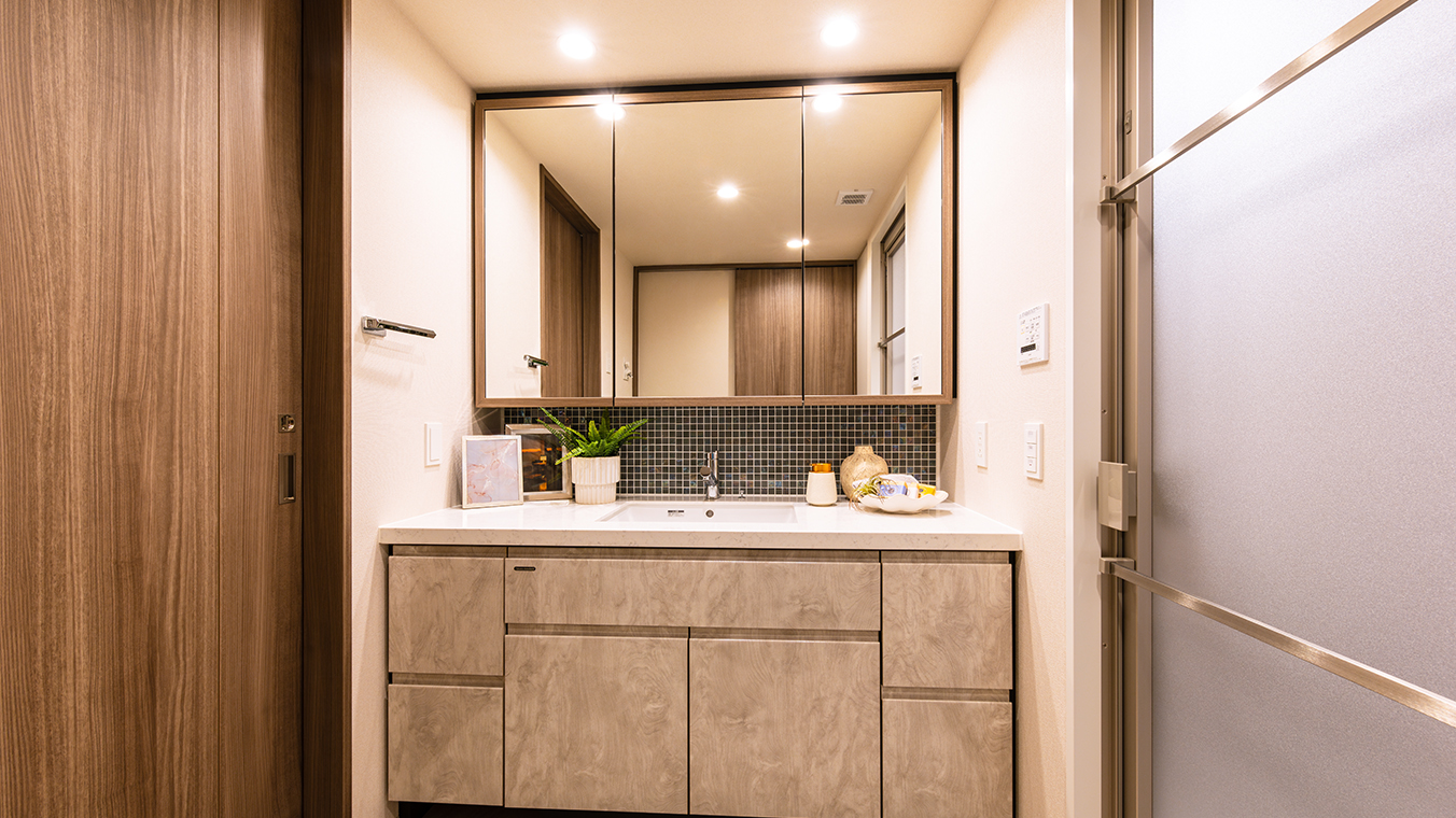 WASH ROOM