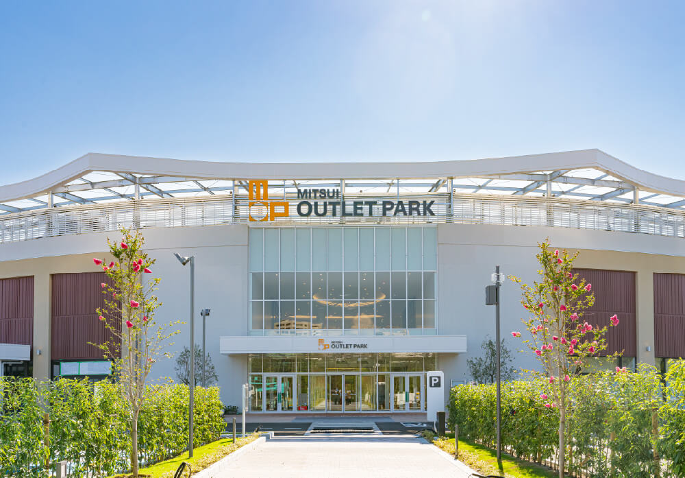 三井アウトレットパーク マリンピア神戸へ約10.5km（31分）