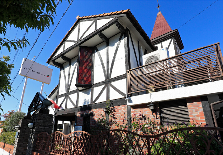 ALTO TORRE／徒歩4分（約260m）